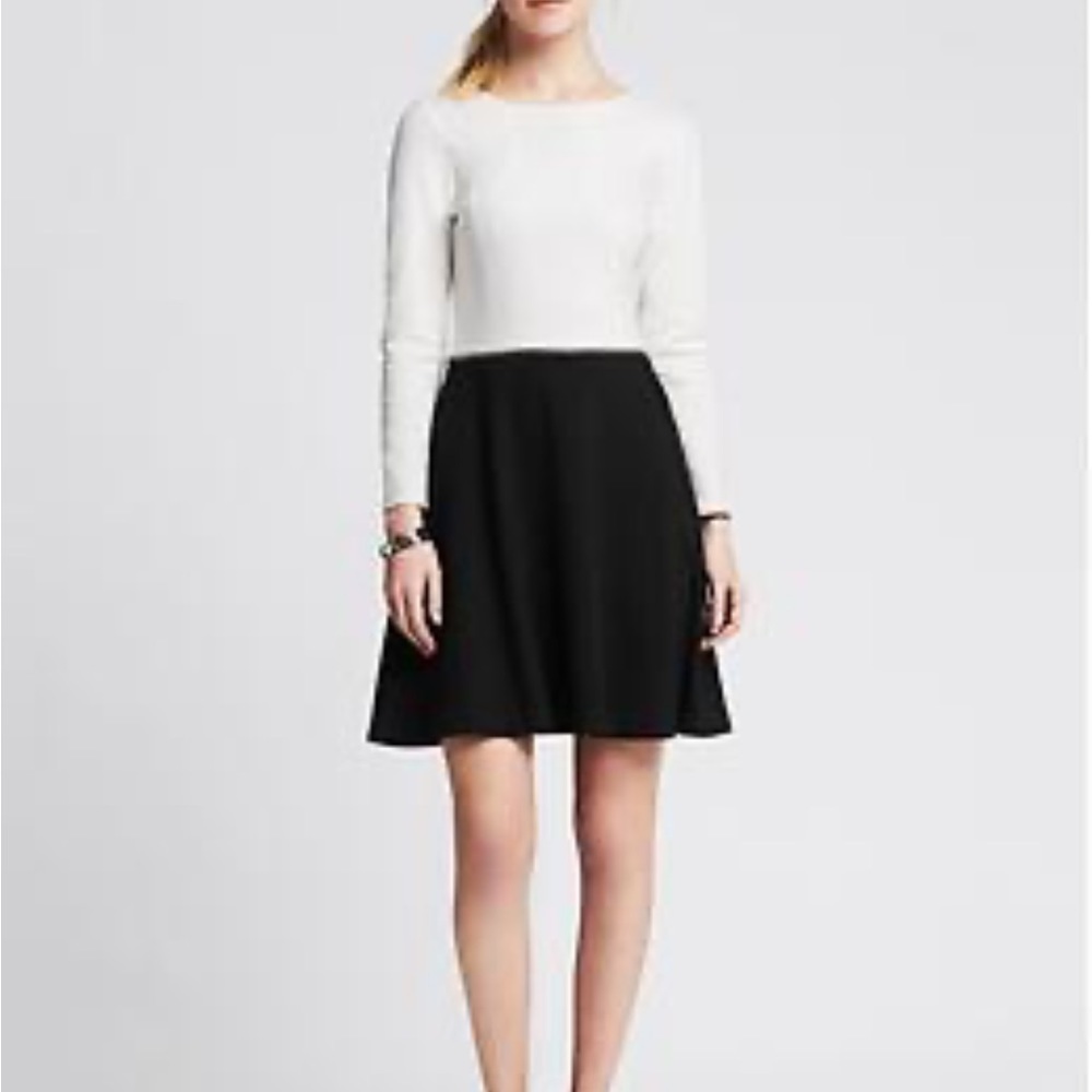 Banana Republic Elegant Black and cream Dress size 8